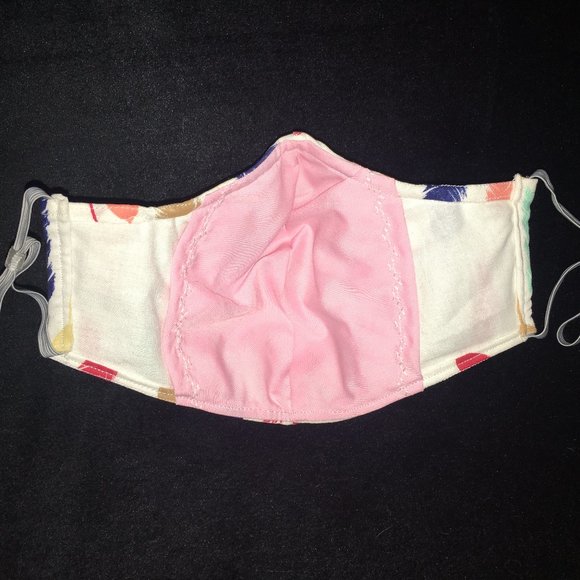 Reusable / Washable Sculpted Mask / Feather Print - Picture 5 of 7